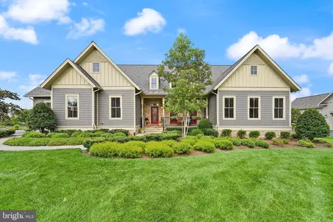 23070 Welbourne Walk Ct, Ashburn, VA 20148