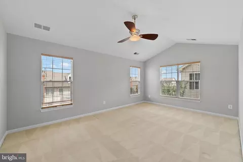 19608 Edgemont Sq, Ashburn, VA 20147 photo 17