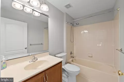19608 Edgemont Sq, Ashburn, VA 20147 photo 25