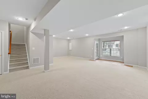 19608 Edgemont Sq, Ashburn, VA 20147 photo 26