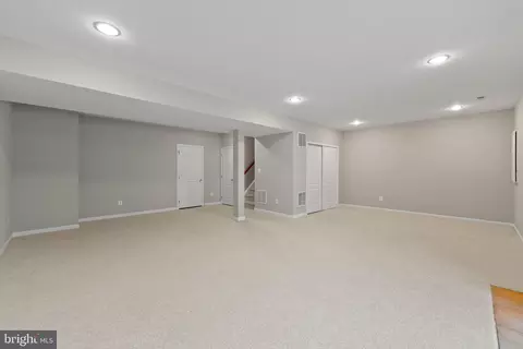 19608 Edgemont Sq, Ashburn, VA 20147 photo 27