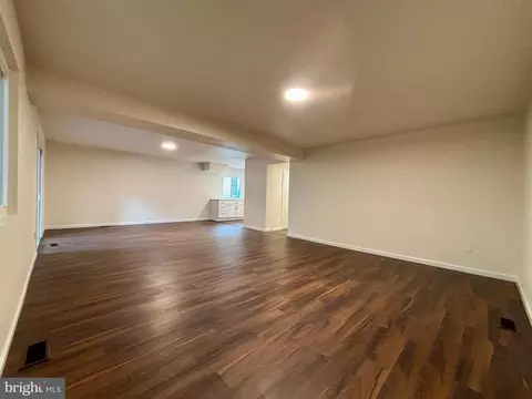 208 Keyes Ct, Sterling, VA 20164 photo 14
