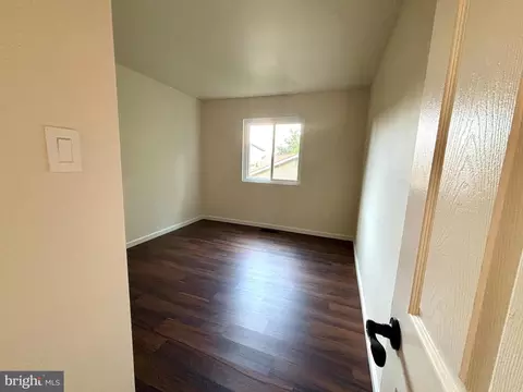 208 Keyes Ct, Sterling, VA 20164 photo 29