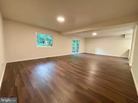208 Keyes Ct, Sterling, VA 20164 photo 16