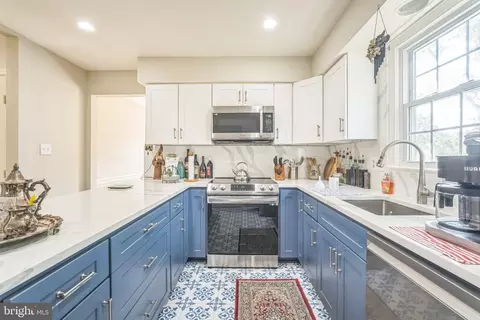 Kitchen - 4 Bentley Dr, Sterling, VA 20165 photo 1 of 1