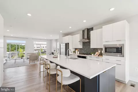 23162 Horseshoe Trail Sq, Ashburn, VA 20148