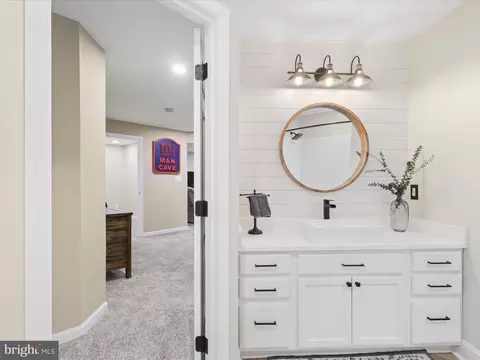 Bath - 25530 Chilmark Dr, Chantilly, VA 20152 photo 7 of 7