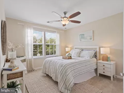 Bedroom - 25530 Chilmark Dr, Chantilly, VA 20152 photo 2 of 5