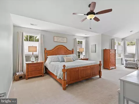 Bedroom - 25530 Chilmark Dr, Chantilly, VA 20152 photo 1 of 5