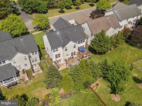 View/Area - 25530 Chilmark Dr, Chantilly, VA 20152 photo 1 of 10