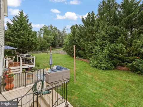 Exterior - 25530 Chilmark Dr, Chantilly, VA 20152 photo 7 of 11