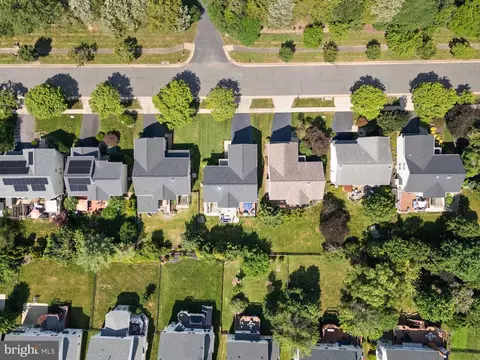 View/Area - 25530 Chilmark Dr, Chantilly, VA 20152 photo 3 of 10