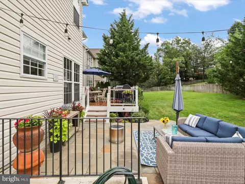 Exterior - 25530 Chilmark Dr, Chantilly, VA 20152 photo 5 of 11