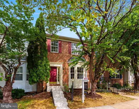 43088 Candlewick Sq, Leesburg, VA 20176