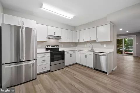 Kitchen - 415 Argus Pl, Sterling, VA 20164 photo 1 of 1