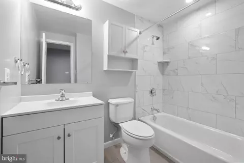 Bath - 415 Argus Pl, Sterling, VA 20164 photo 2 of 3
