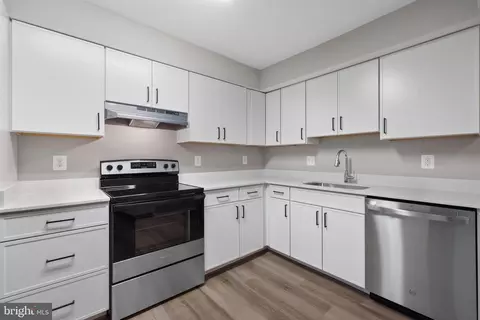 Other - 415 Argus Pl, Sterling, VA 20164 photo 1 of 11