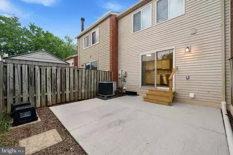 Exterior - 415 Argus Pl, Sterling, VA 20164 photo 3 of 3