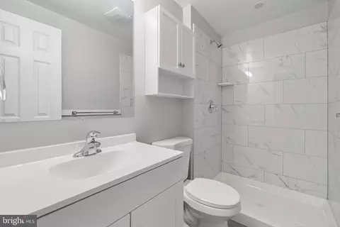 Bath - 415 Argus Pl, Sterling, VA 20164 photo 3 of 3