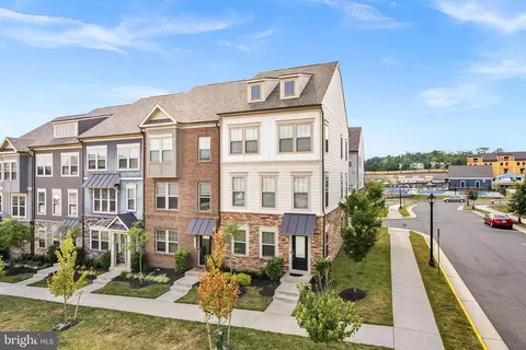 302 Bodega Ter SE, Leesburg, VA 20175