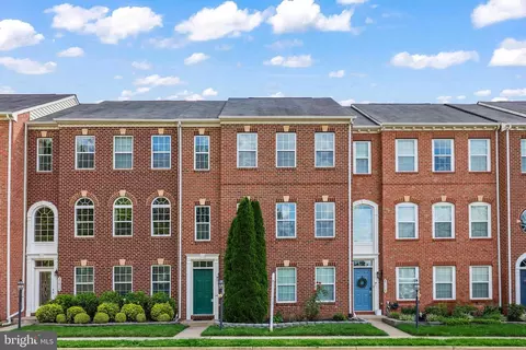 21016 Courtland Village Dr, Leesburg, VA 20175
