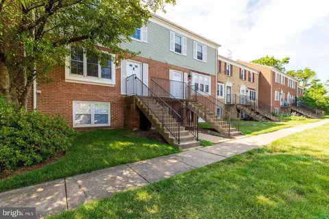 1043 B Margate Ct, Sterling, VA 20164