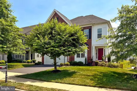 21264 Fairhunt Dr, Ashburn, VA 20148