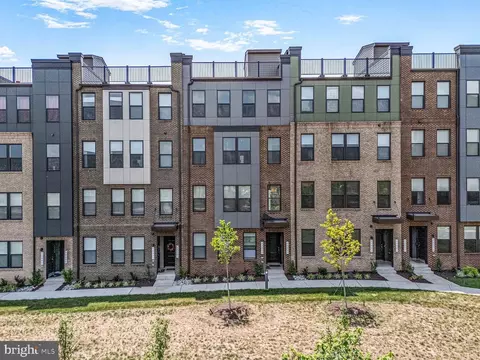 44486 Wolfhound Sq, Ashburn, VA 20147