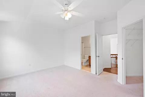 Bedroom - 42262 Sand Pine Pl, Chantilly, VA 20152 photo 3 of 6