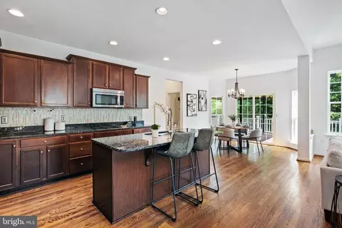 Kitchen - 42262 Sand Pine Pl, Chantilly, VA 20152 photo 3 of 4