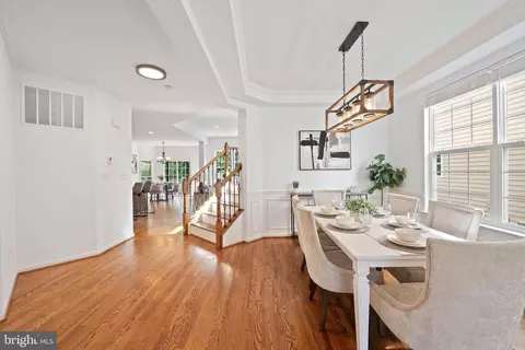 Dining - 42262 Sand Pine Pl, Chantilly, VA 20152 photo 2 of 3