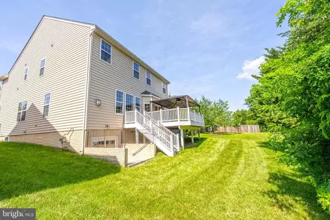 Exterior - 42262 Sand Pine Pl, Chantilly, VA 20152 photo 5 of 5