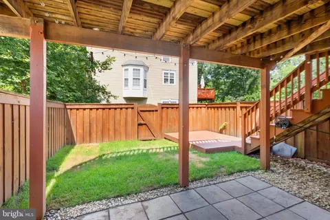 Exterior - 21659 Frame Sq, Broadlands, VA 20148 photo 9 of 17