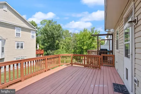 Exterior - 21659 Frame Sq, Broadlands, VA 20148 photo 6 of 17