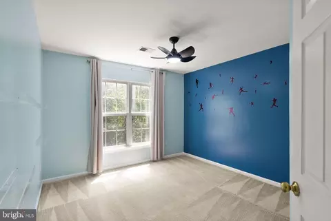 Bedroom - 21659 Frame Sq, Broadlands, VA 20148 photo 2 of 3