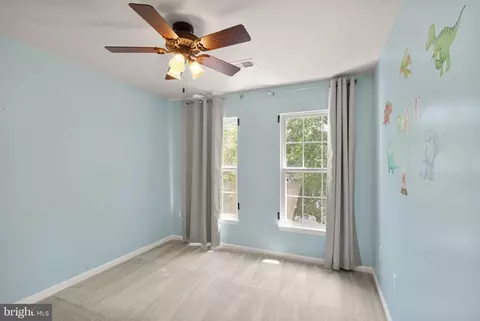 Bedroom - 21659 Frame Sq, Broadlands, VA 20148 photo 3 of 3