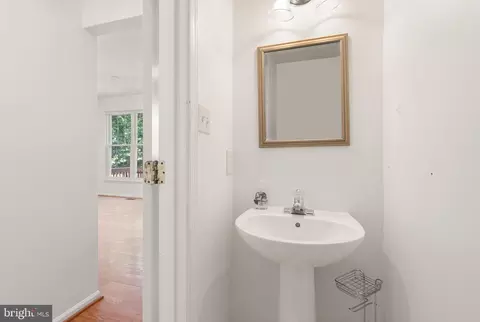 Entry Way - 21659 Frame Sq, Broadlands, VA 20148 photo 11 of 15