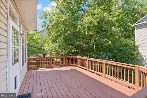 Exterior - 21659 Frame Sq, Broadlands, VA 20148 photo 8 of 17