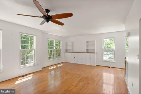 Living - 21659 Frame Sq, Broadlands, VA 20148 photo 9 of 9