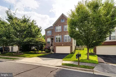42739 Macauley Pl, Ashburn, VA 20148