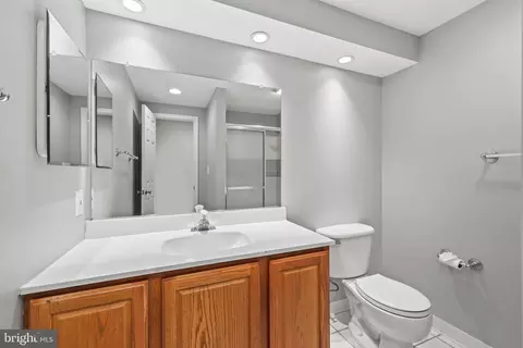 20751 Steamside Pl, Ashburn, VA 20147 photo 37