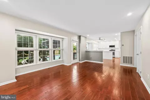 20751 Steamside Pl, Ashburn, VA 20147 photo 10