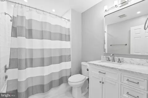 20751 Steamside Pl, Ashburn, VA 20147 photo 27