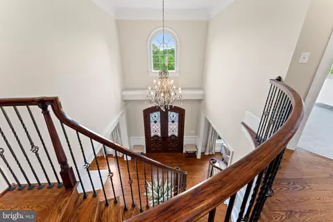 Entry Way - 15999 Hampton Rd, Hamilton, VA 20158 photo 9 of 14