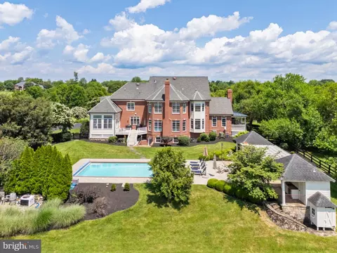 View/Area - 15999 Hampton Rd, Hamilton, VA 20158 photo 5 of 7