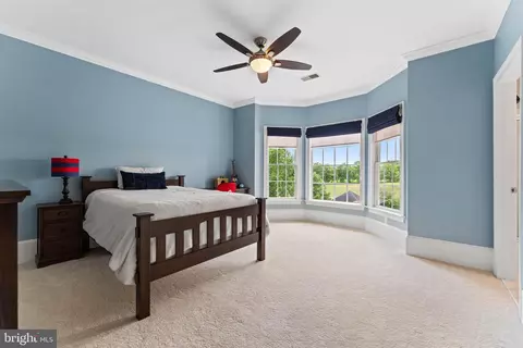 Bedroom - 15999 Hampton Rd, Hamilton, VA 20158 photo 3 of 8