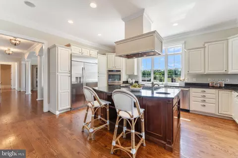 Kitchen - 15999 Hampton Rd, Hamilton, VA 20158 photo 3 of 8