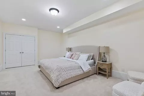 Bedroom - 15999 Hampton Rd, Hamilton, VA 20158 photo 7 of 8