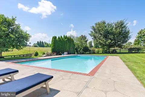 Exterior - 15999 Hampton Rd, Hamilton, VA 20158 photo 30 of 31