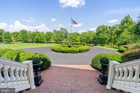 Exterior - 15999 Hampton Rd, Hamilton, VA 20158 photo 17 of 31